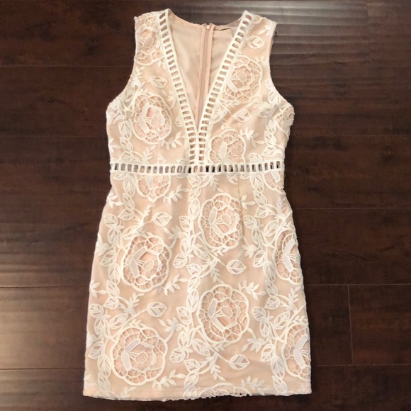 Forever 21 Dresses & Skirts - 🔵Forever 21 Lace Mini Dress